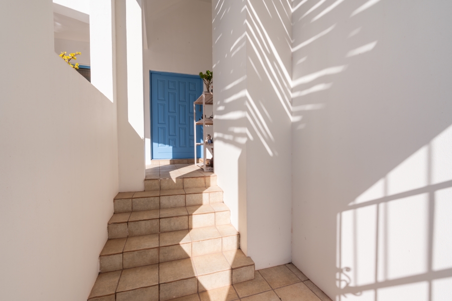 4 Bedroom Property for Sale in Paradise Beach Western Cape
